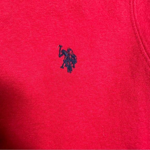 US Polo association crewneck. - Picture 2 of 4